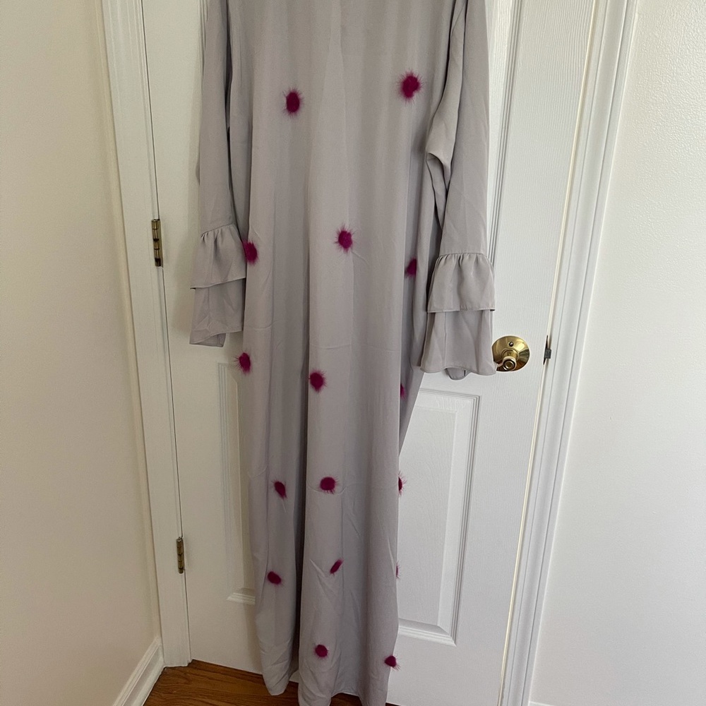 Abaya Addict open abaya with buttons